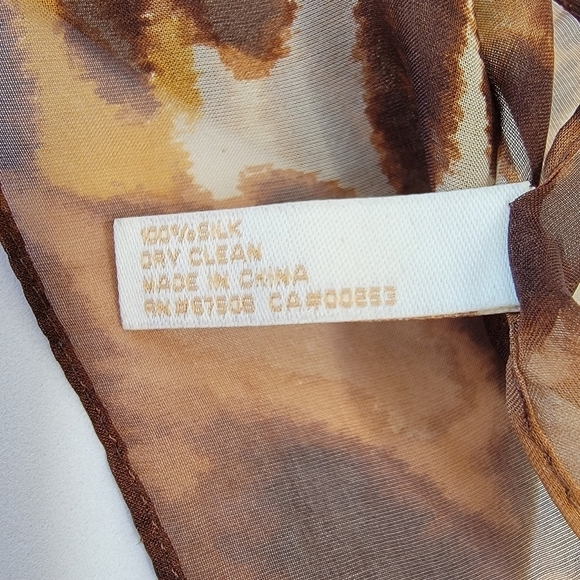 CollectionEighteen 100% Silk Animal Print Scarf EUC - Picture 2 of 5